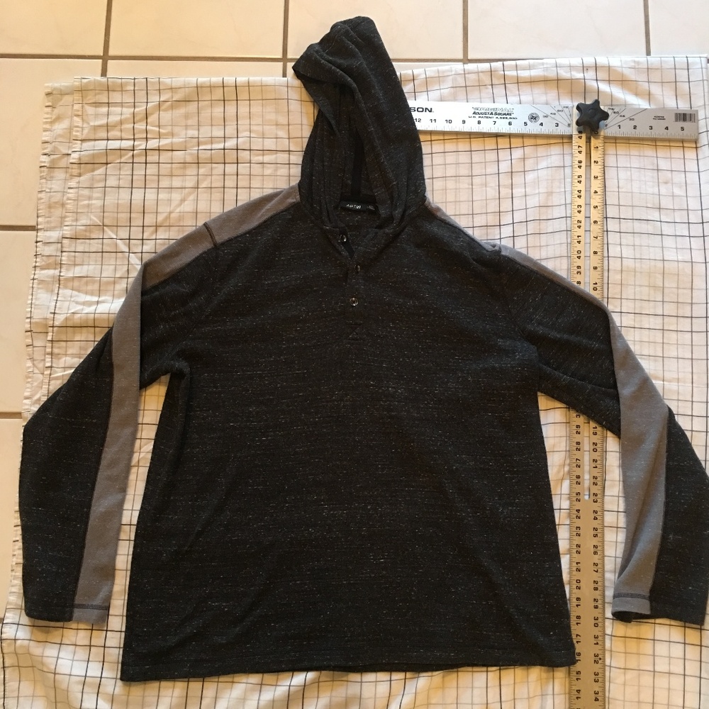 Hooded Sweater in Black/Grey Size XXL